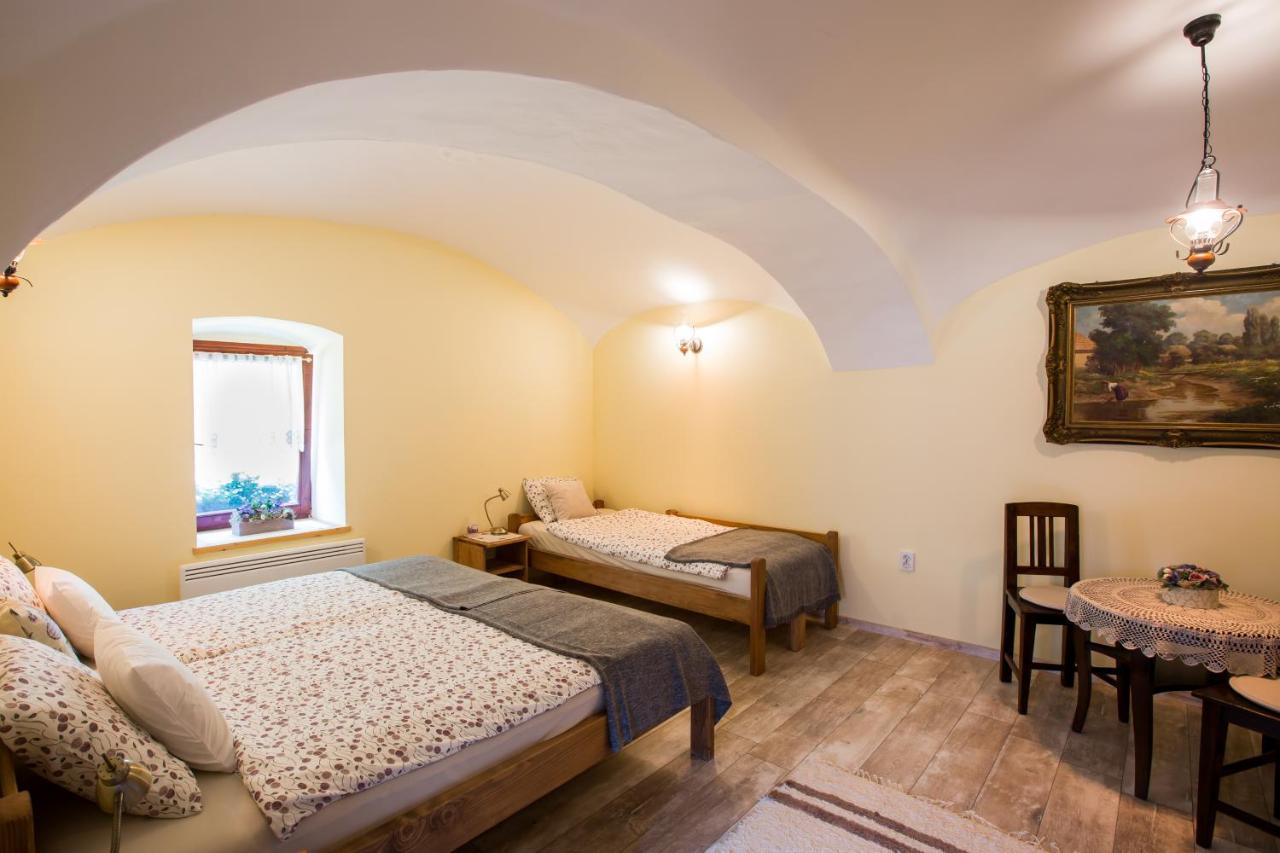 Bakony-Cinca Vendégház Szentgál Esterno foto
